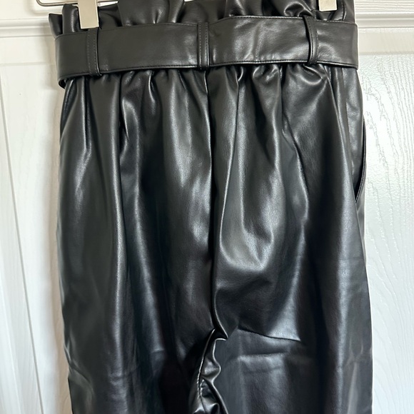 BB Dakota Steve Madden skin in the game Black Faux Leather Pants size 6 - Picture 7 of 14